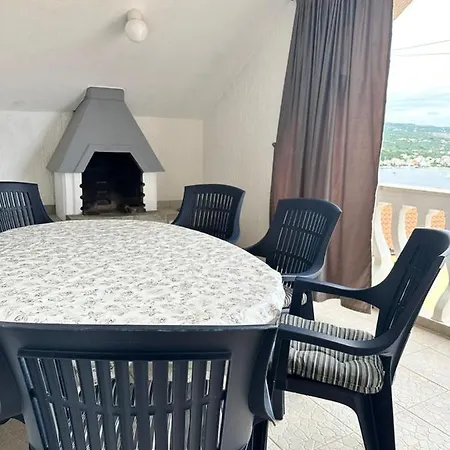 Denisse Apartment *